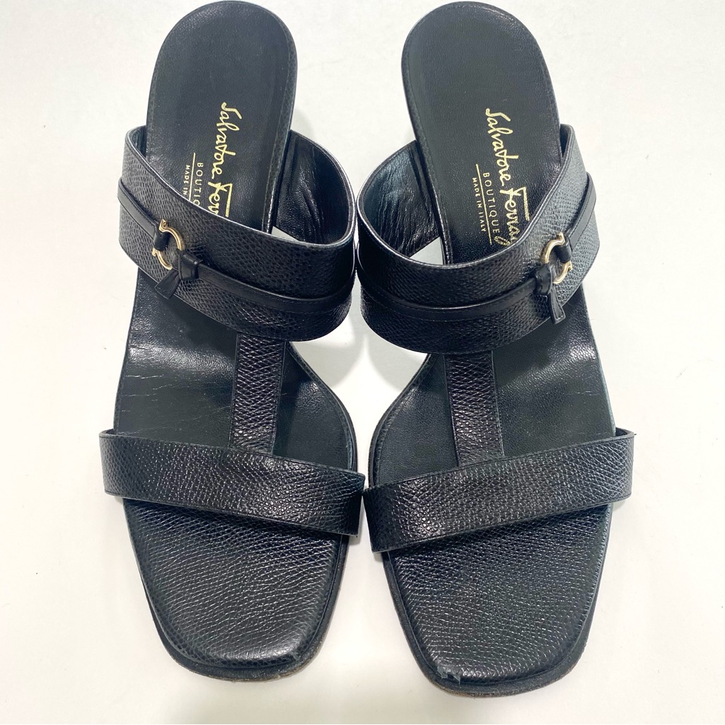Salvatore Ferragamo Pebbled Leather Black Square Toe Sandal Heels Size 9